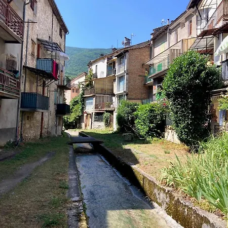 Agreable T2 Calme Centre-ville D'annot