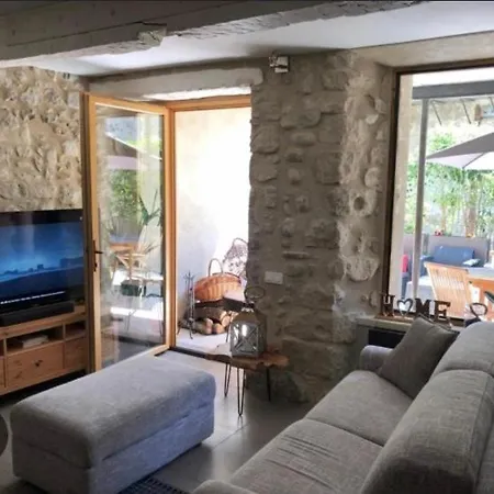 Agreable T2 Calme Centre-ville D'annot Apartment *