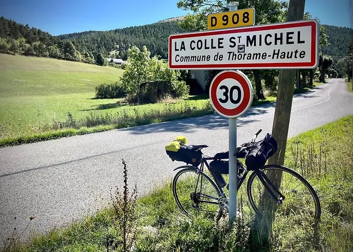 Agreable T2 Calme Centre-ville D'annot *