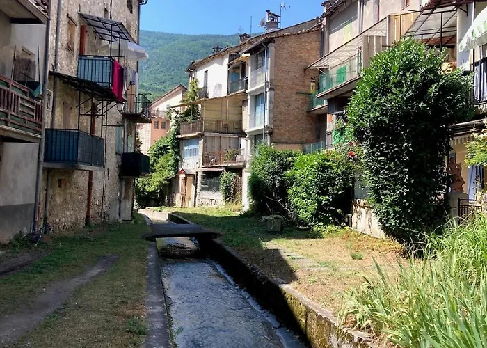 Agreable T2 Calme Centre-ville D'annot